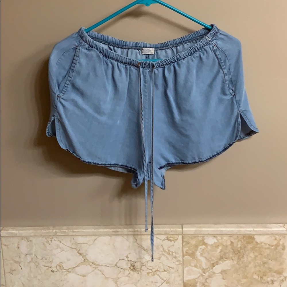 Brandy Melville shorts